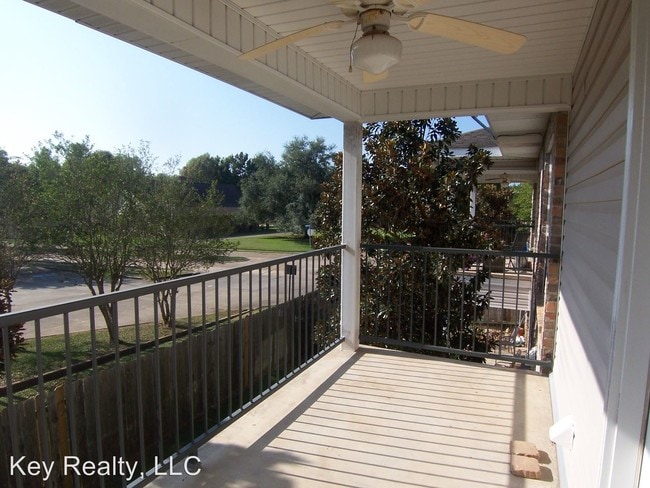 Building Photo - 2 br, 2 bath House - 549-G Versailles Blvd