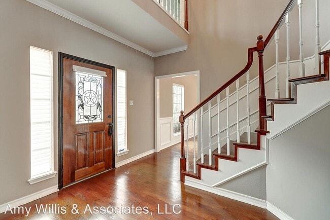 Building Photo - 4 br, 2.5 bath House - 7009 Brandon Dr