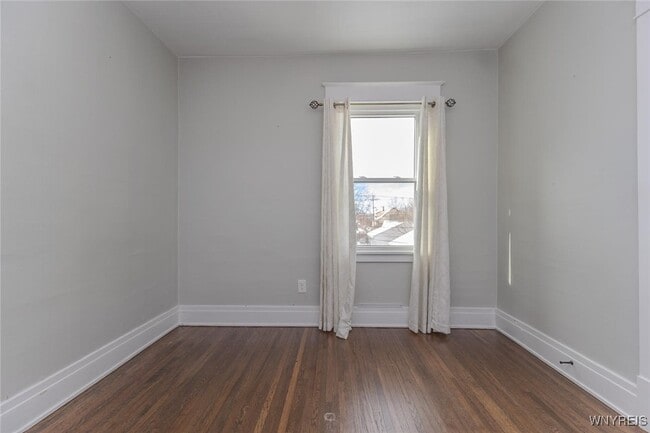 Building Photo - 20 Tacoma Ave