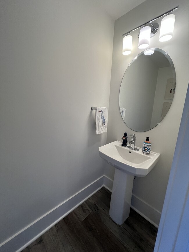 Building Photo - 16 Old Stoney Ln