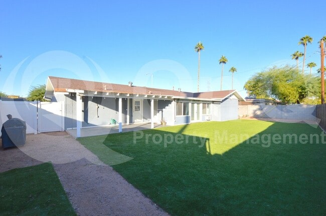 Building Photo - 1305 E Downing St