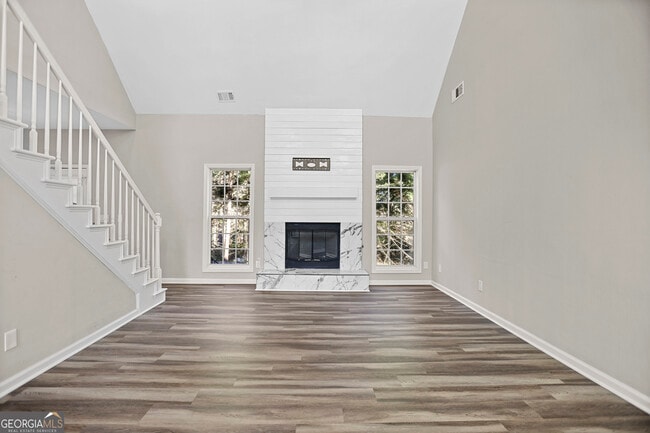 Building Photo - 204 Victoria Trace