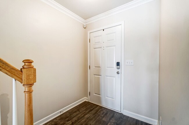 Building Photo - Charming Townhome in Sought-After Williams...