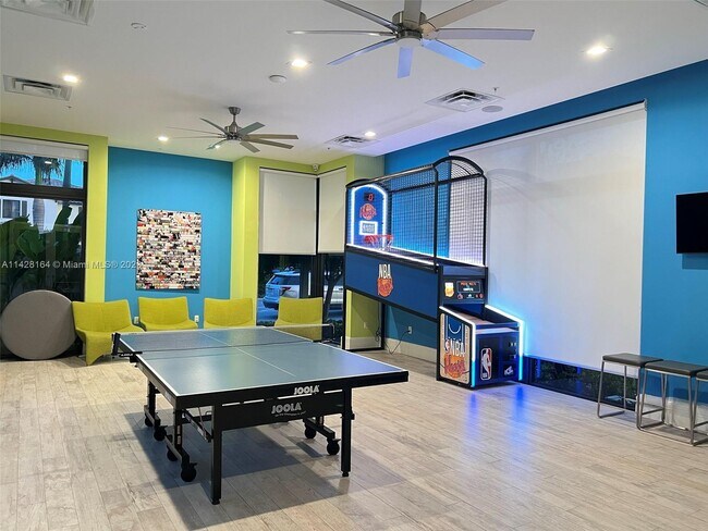 Building Photo - 8167 NW 41st St