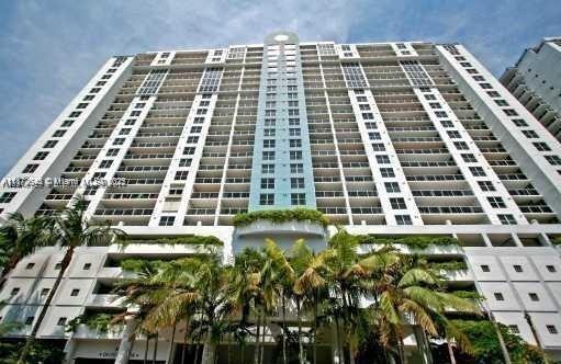 Building Photo - 1800 Sunset Harbour Dr