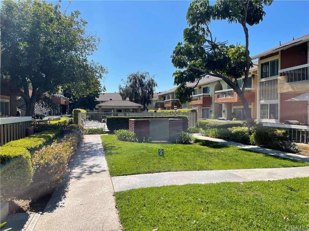 Building Photo - 16040 Leffingwell Rd