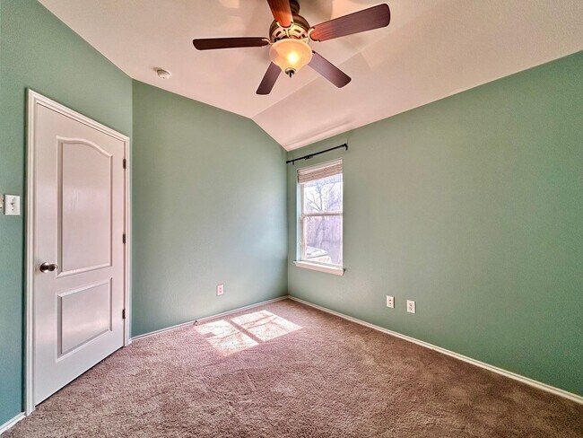 Building Photo - 1801 Rachel Ln