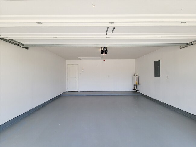 Building Photo - 5443 Dunsmore Harbor Ln