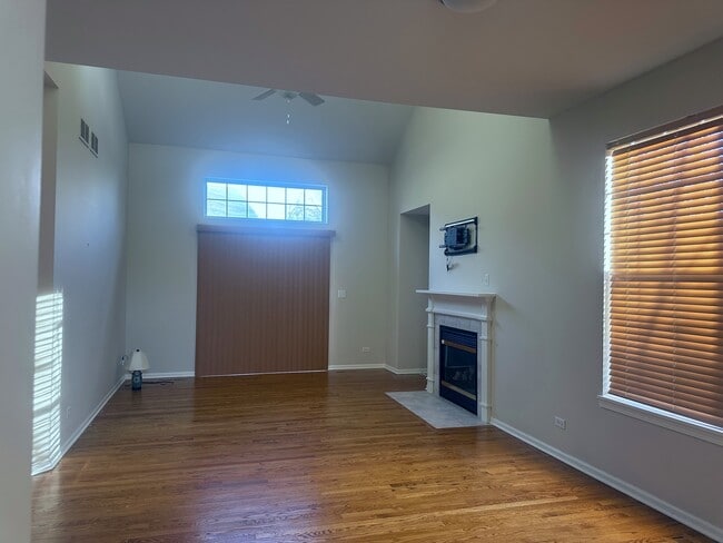 Building Photo - 2449 Stonegate Rd