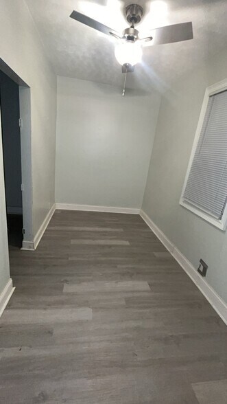 Building Photo - 3014 Nursery Ave