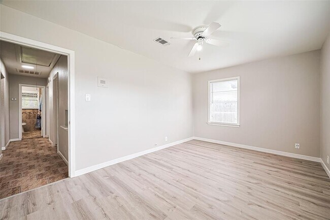 Building Photo - 3323 Suiter Way