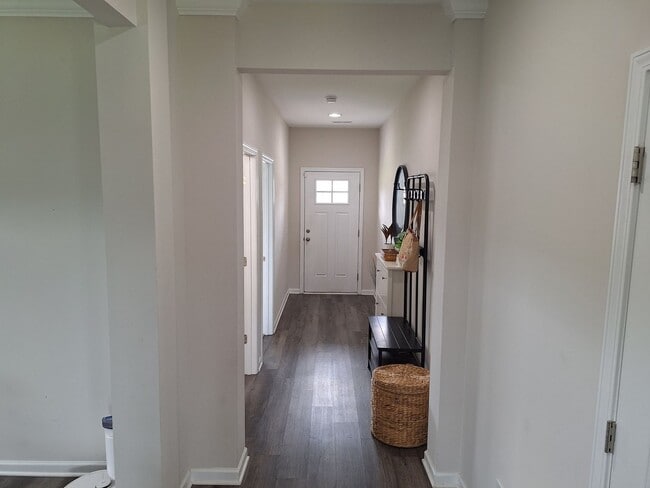 Building Photo - Magnificent Five Bedroom Home in Elgin SC!