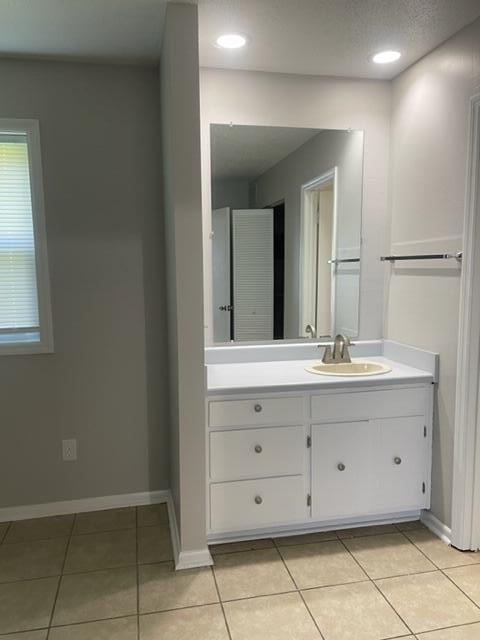 Building Photo - 2075 Clingan Dr NW