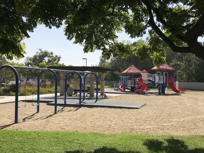 Building Photo - 20848 Quail Run Dr