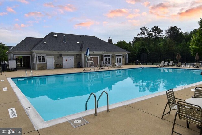 Building Photo - 15511 Kennett Square Way