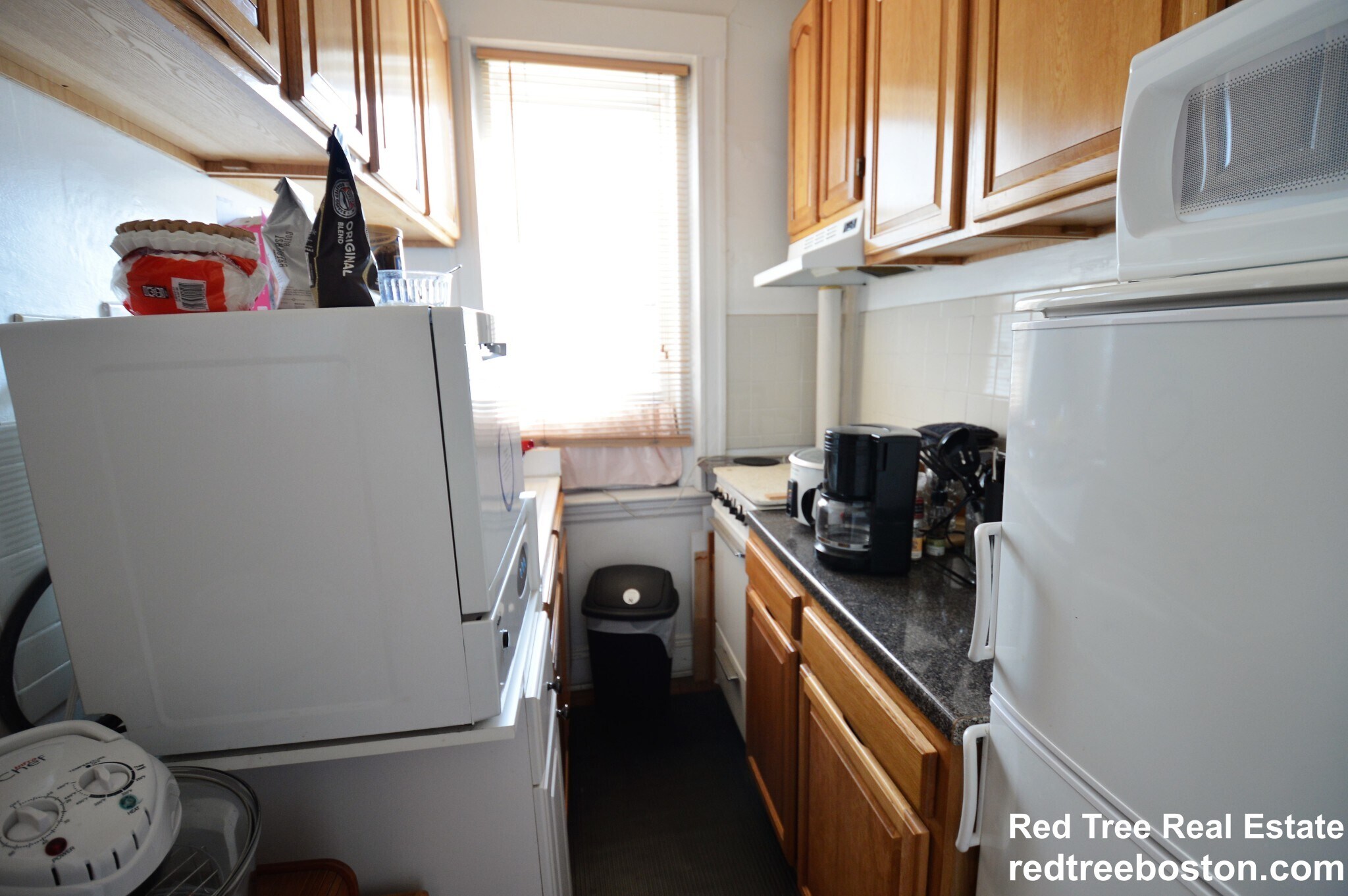 Building Photo - 319 Allston St