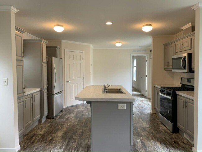 Building Photo - 206 Atlantic Ln