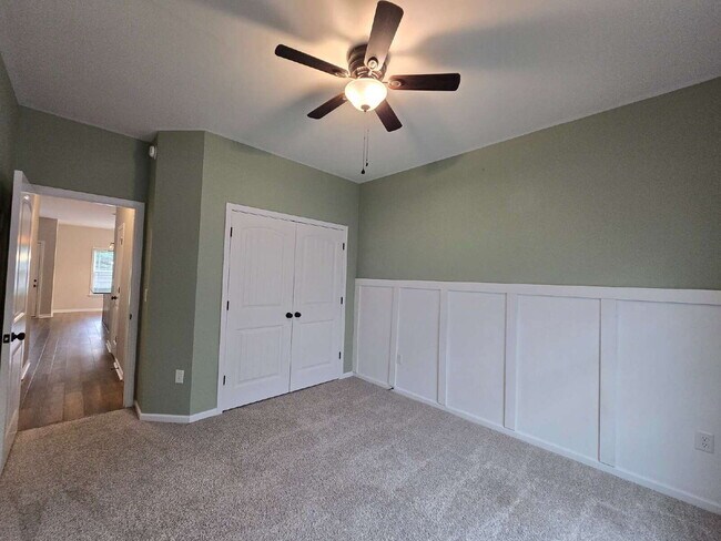 Building Photo - Beautiful 3-Bedroom Home with Bonus Room, Modern Finishes & a Huge Fenced Backyard