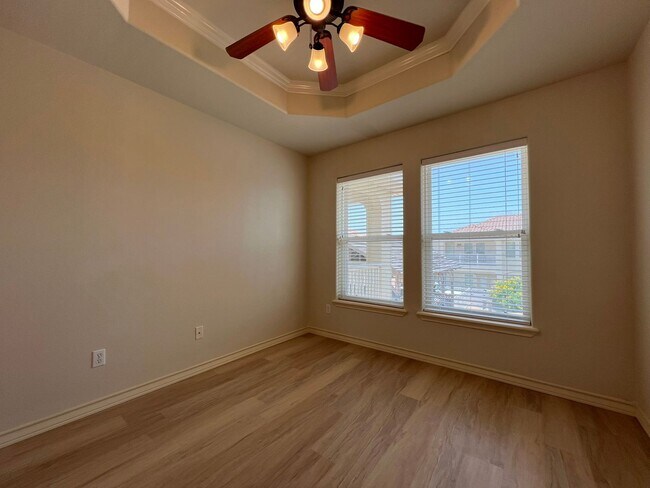 Building Photo - Resort-Style Island Living at Joya Del Mar!