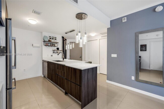 Building Photo - 488 NE 18th St