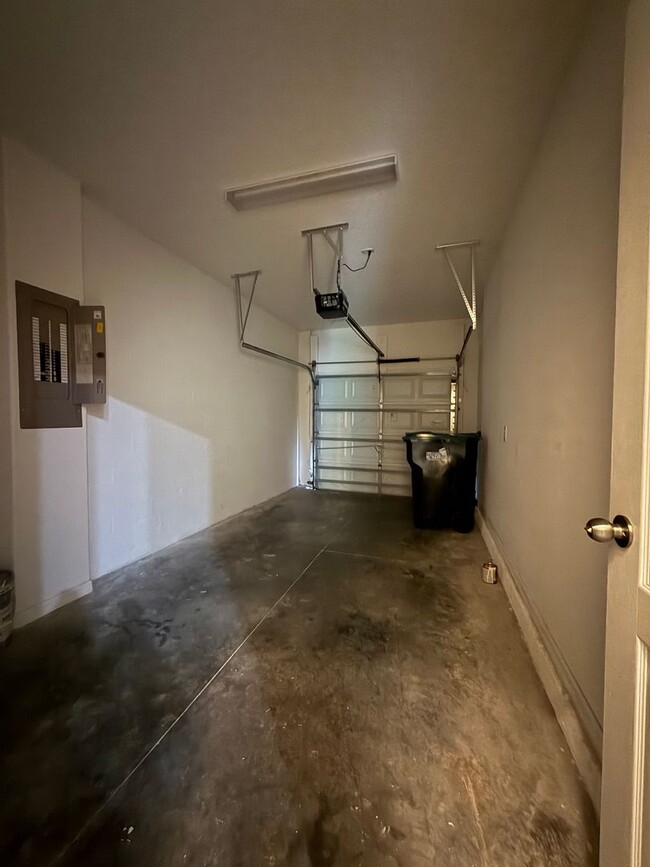 Building Photo - Beautiful Home For Rent!! ( AVAILABLE MOVE...