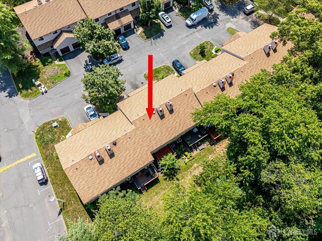 Building Photo - 6 Tulip Ct