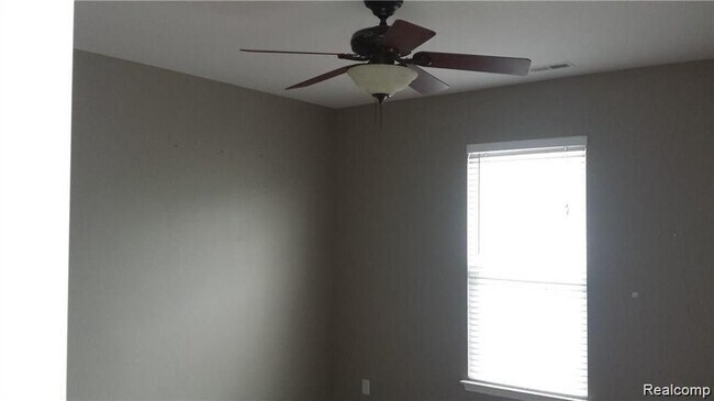 Building Photo - 2088 Arcadia Dr