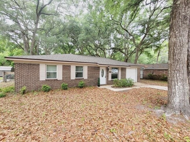 Building Photo - 5680 Doonesbury Way