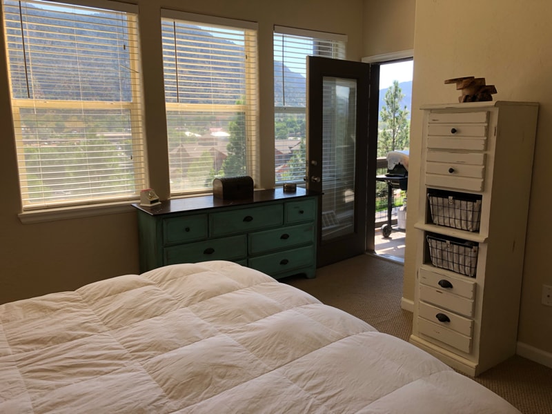 Building Photo - 2701 Midland Ave