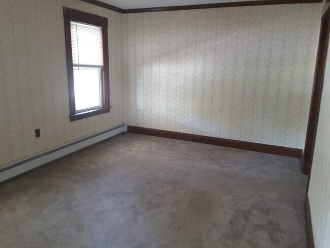 Building Photo - 15-21-21 McBride St