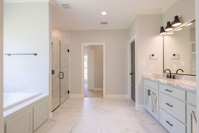 Building Photo - 5039 Hatfield Cir