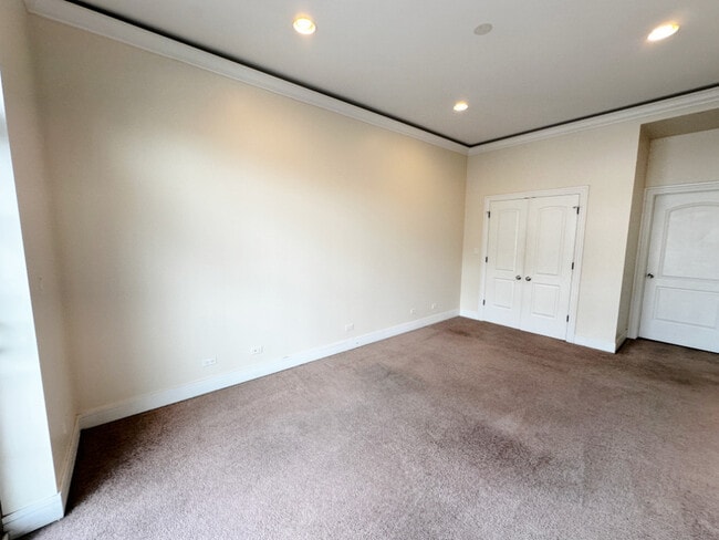 Building Photo - 4518 N Kedzie Ave