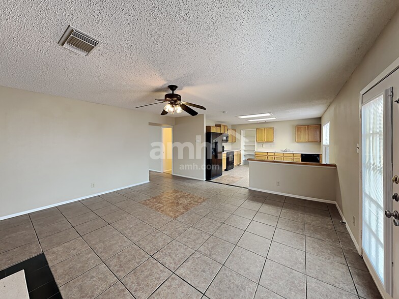 Building Photo - 6678 Snow Meadow Dr