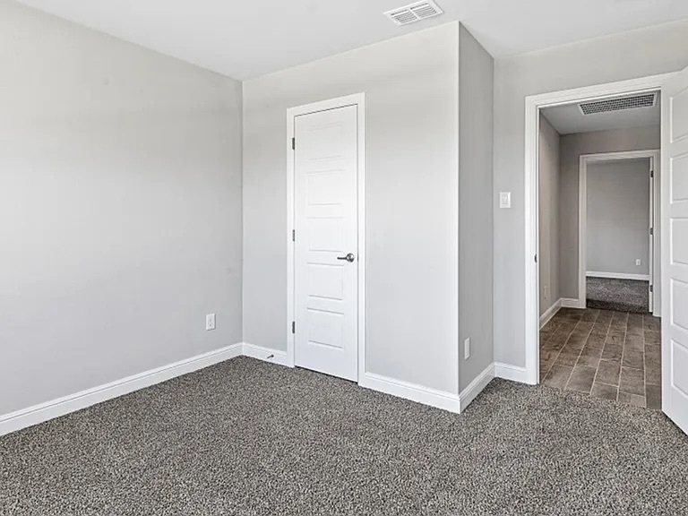 Building Photo - 1337 Elmwood Dr