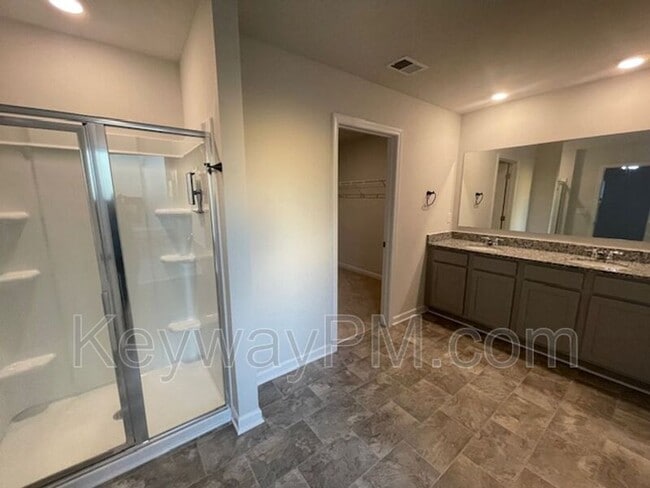 Building Photo - 532 Myrtle Crst