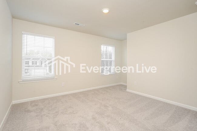 Building Photo - 811 Pear Blossom Ct