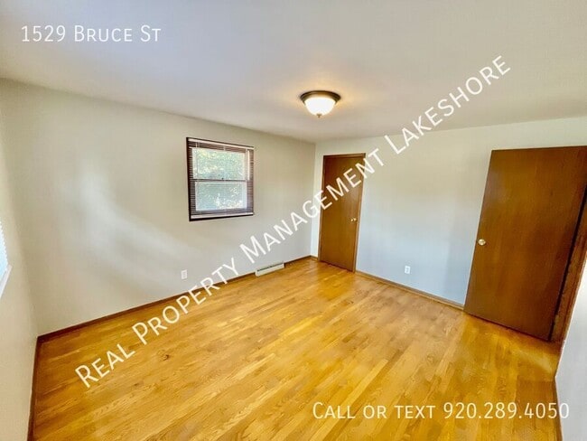 Building Photo - 1529 Bruce St