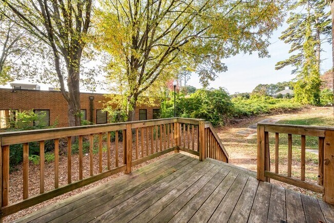 Building Photo - 6553 New Market Way