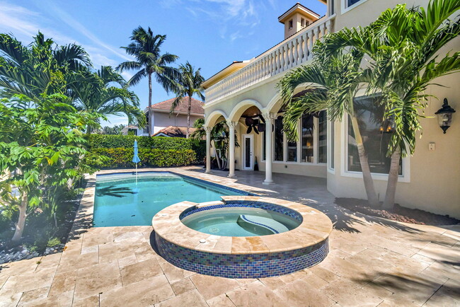 Building Photo - 953 Banyan Dr