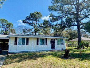 Building Photo - 1848 Howland Blvd