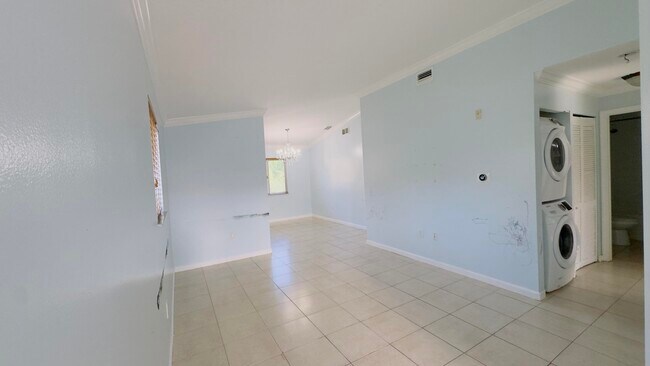 Building Photo - 3481 Briar Bay Blvd