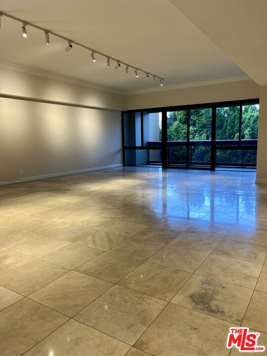 Building Photo - 10445 Wilshire Blvd