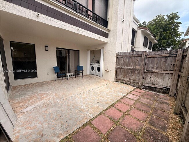 Building Photo - 10875 NW 7th St