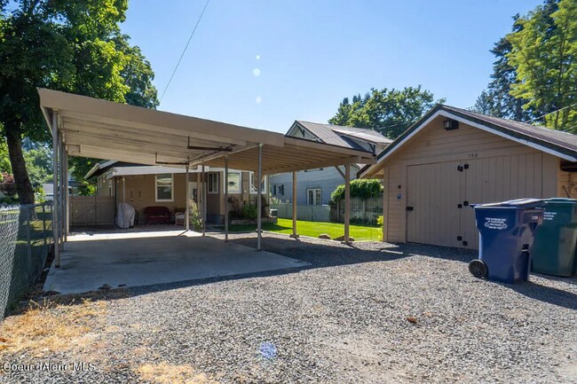 Building Photo - 723 N Government Way