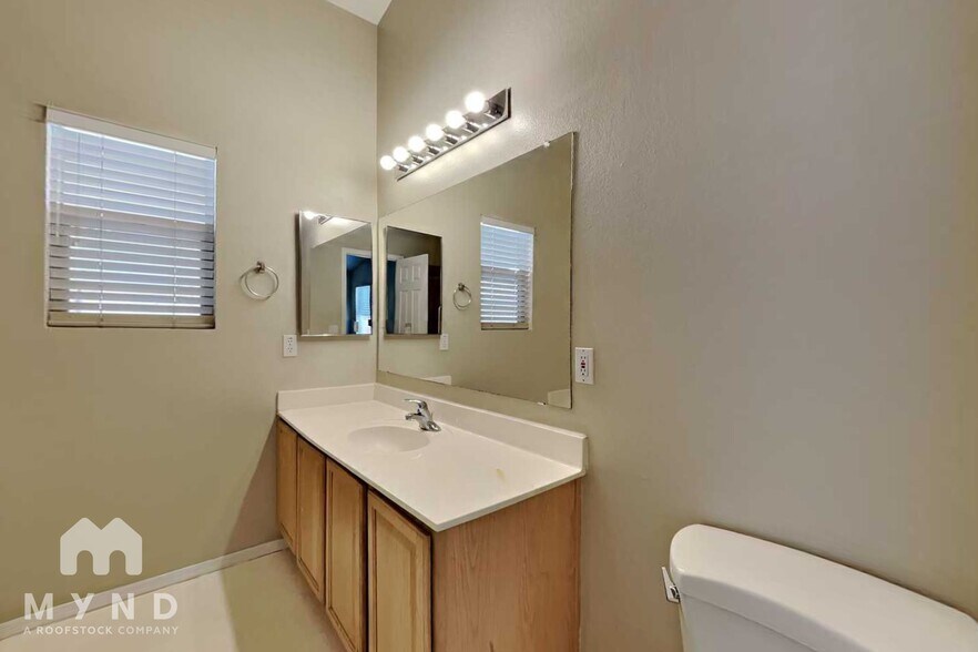 Building Photo - 3310 W Tina Ln