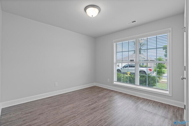 Building Photo - 6070 Thorntons Way Cir NW