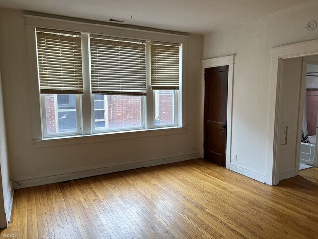 Building Photo - 1 br, 1 bath Duplex - 3724 Winnebago Stree...