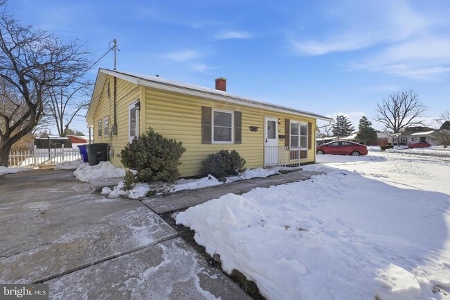 Building Photo - 444 Carrollton Dr