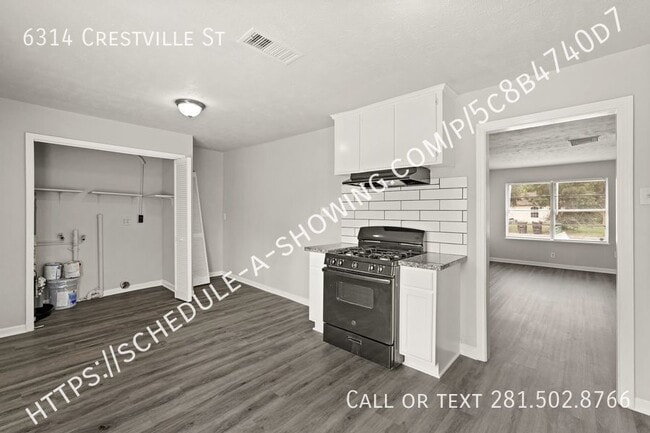 Building Photo - 6314 Crestville St