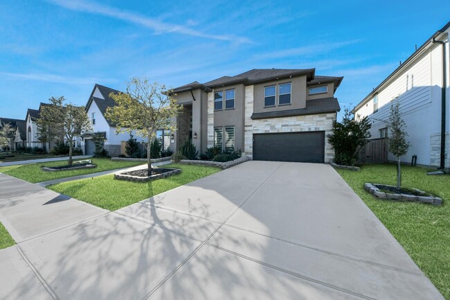 Building Photo - 10719 Klaria Cres Ct